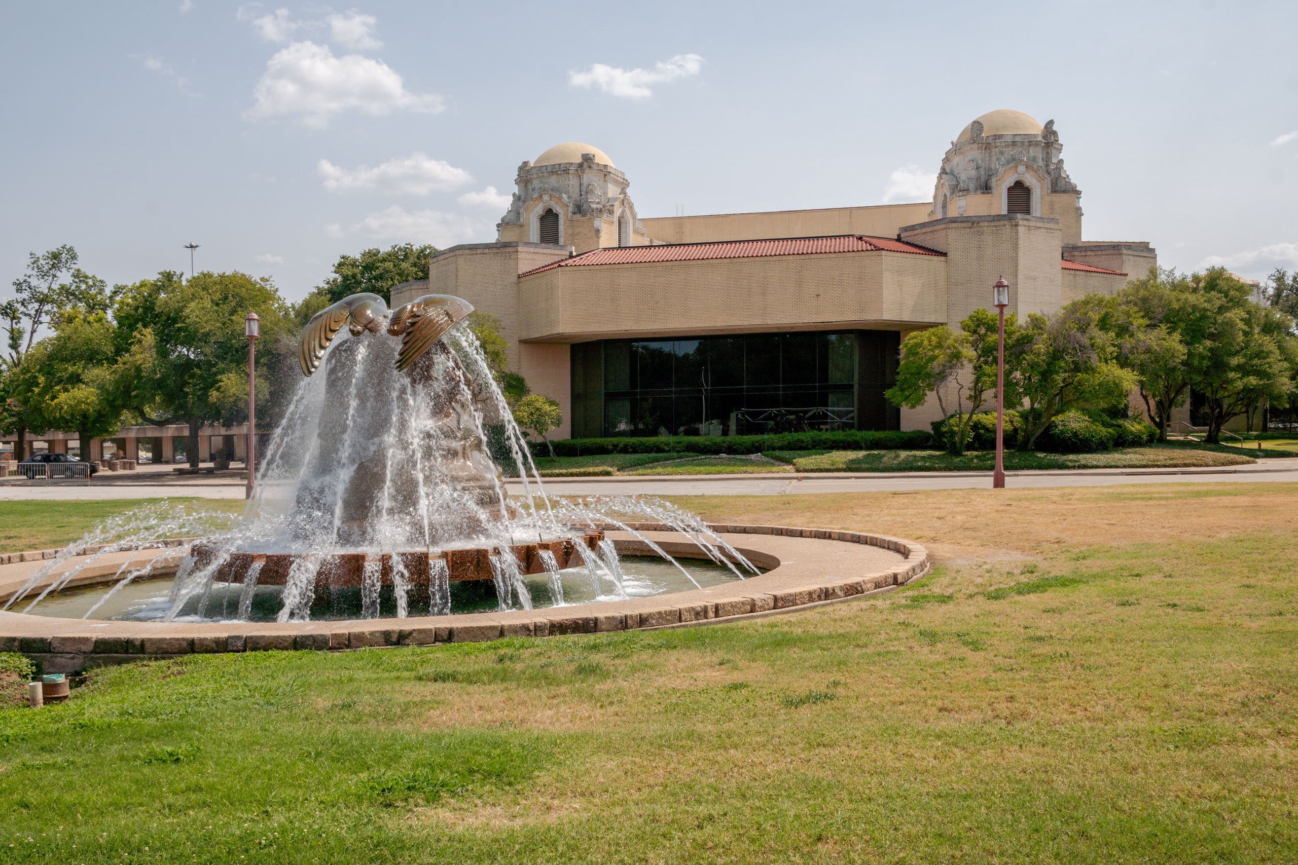 Fountain and Esplanade at Fair Park